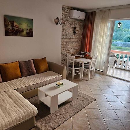 Apartments Flora And Boat Cruising Virpazar Exterior foto