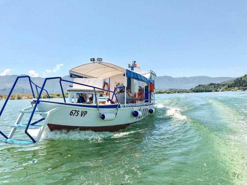 Apartments Flora And Boat Cruising Virpazar Exterior foto